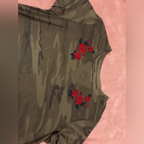 CAMO & ROSES SHIRT - Picture 2 of 4